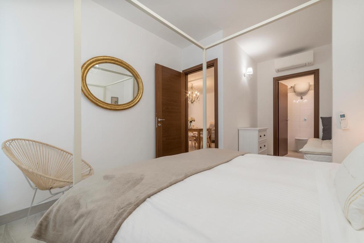 Vatican Luxury 2bd 2ba * Rom