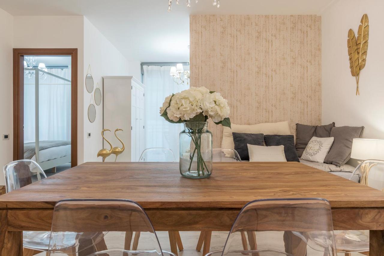 Vatican Luxury 2bd 2ba Apartment