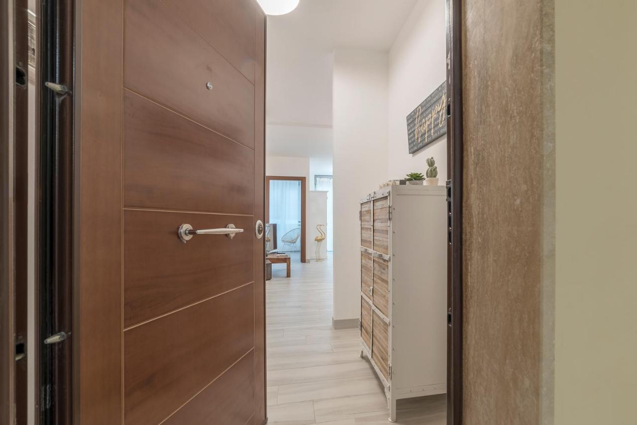 Vatican Luxury 2bd 2ba Rom